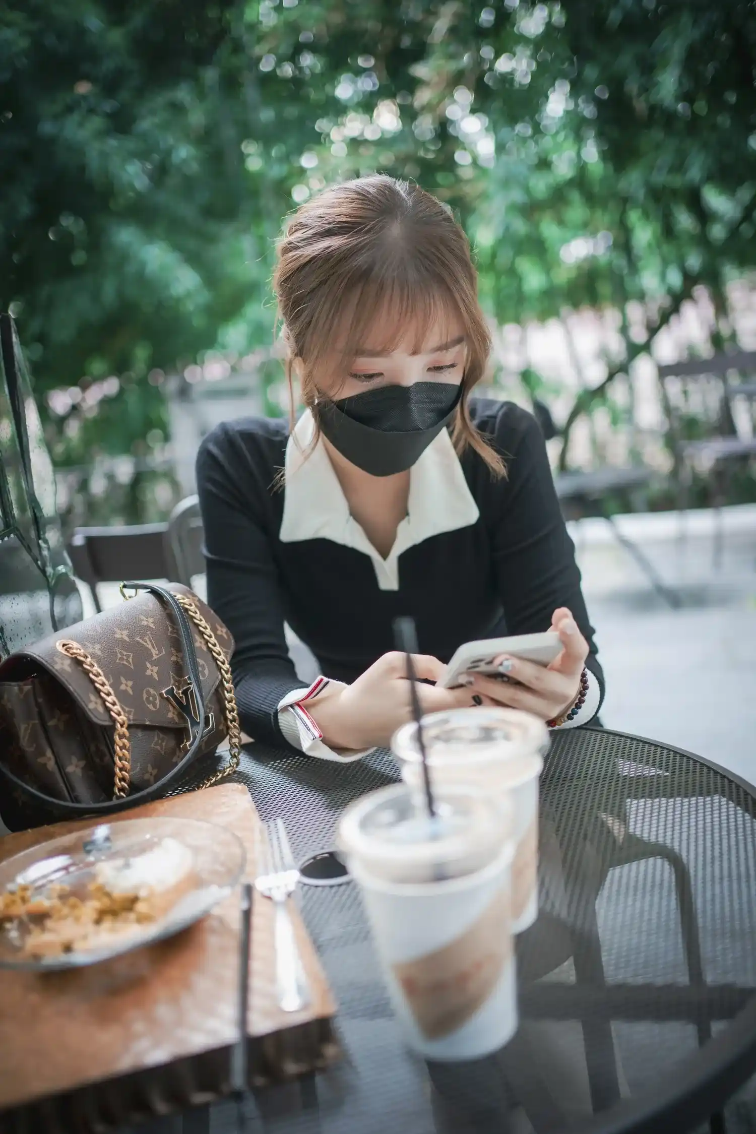 Son Ye-Eun A Snap of Intimacy